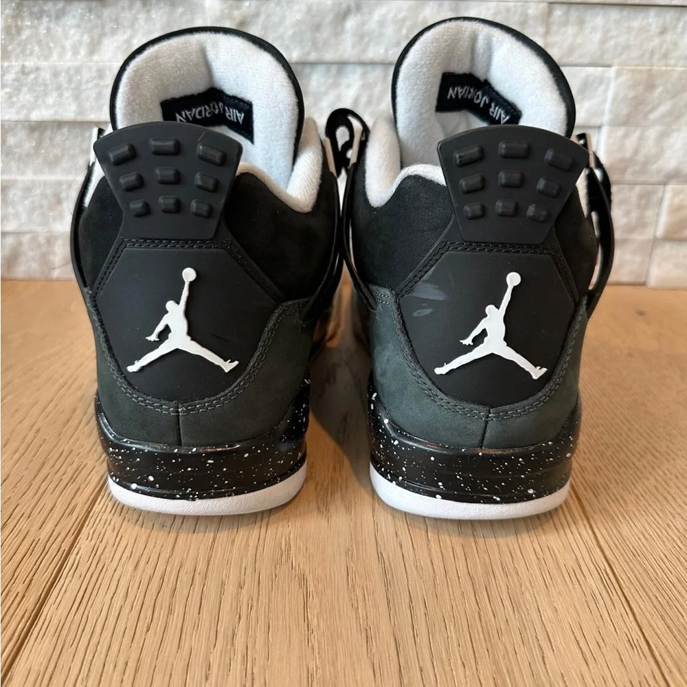 Jordan Retro 4 Fear - Picture 2 of 8
